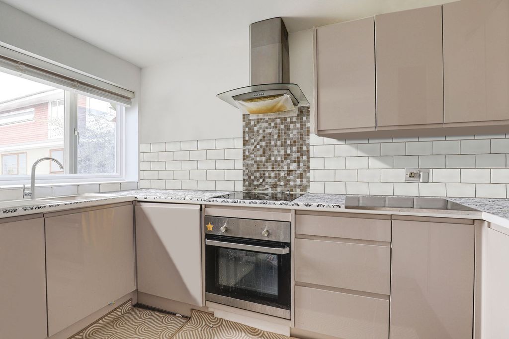 Property photo 2 of 13 Kitchen