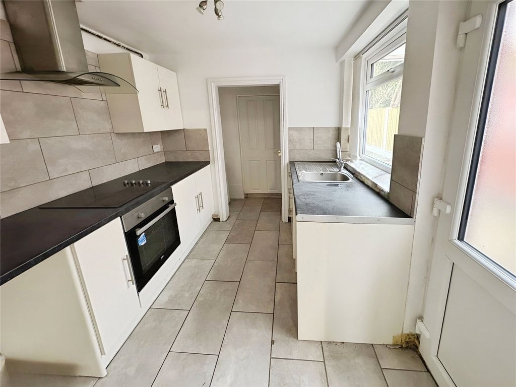 Property photo 2 of 15 Picture No. 10