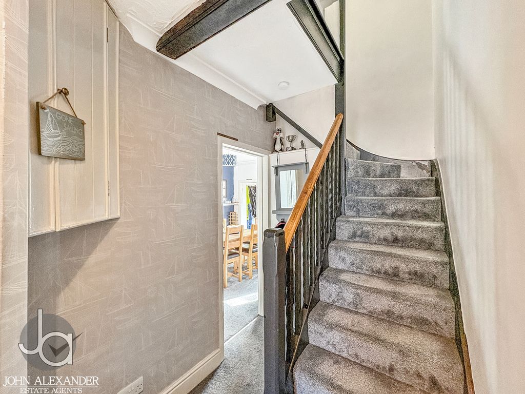 Property photo 2 of 13 20251024_120003816_0.0