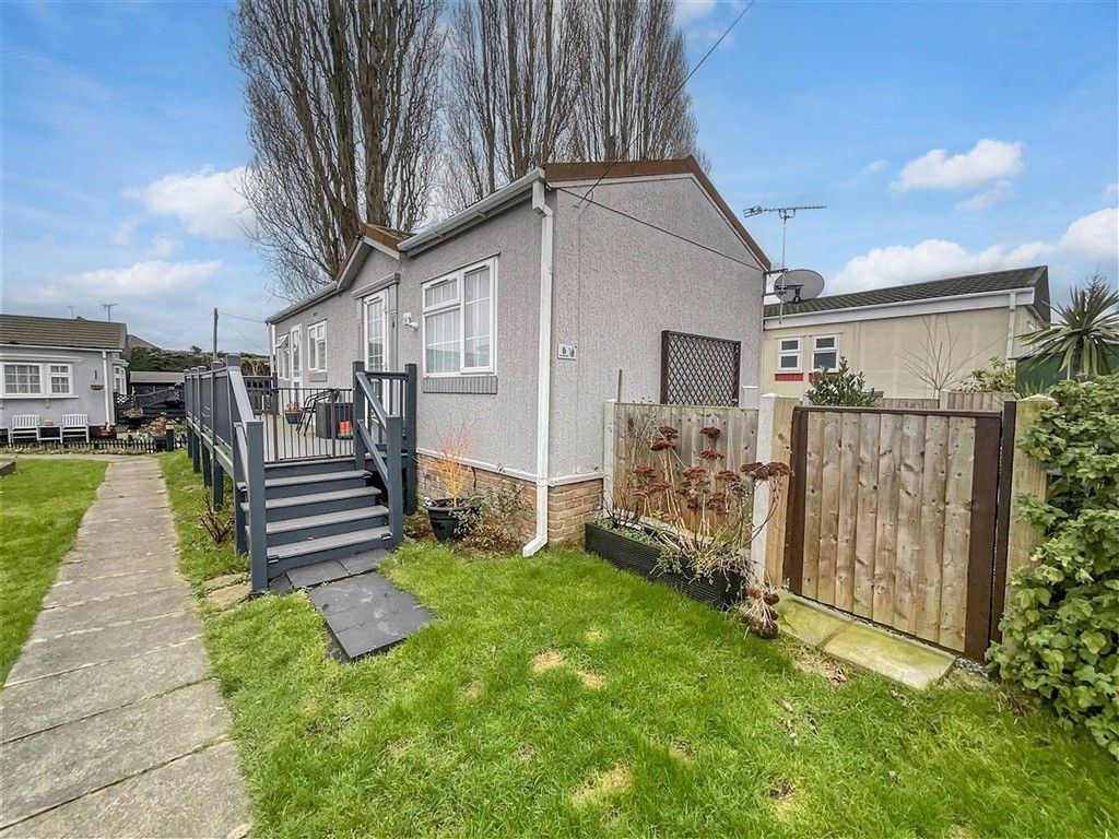 Property photo 1 of 4 Front