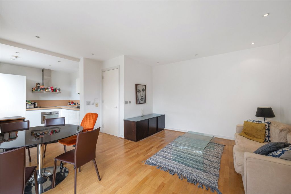 Property photo 2 of 10 Reception Room