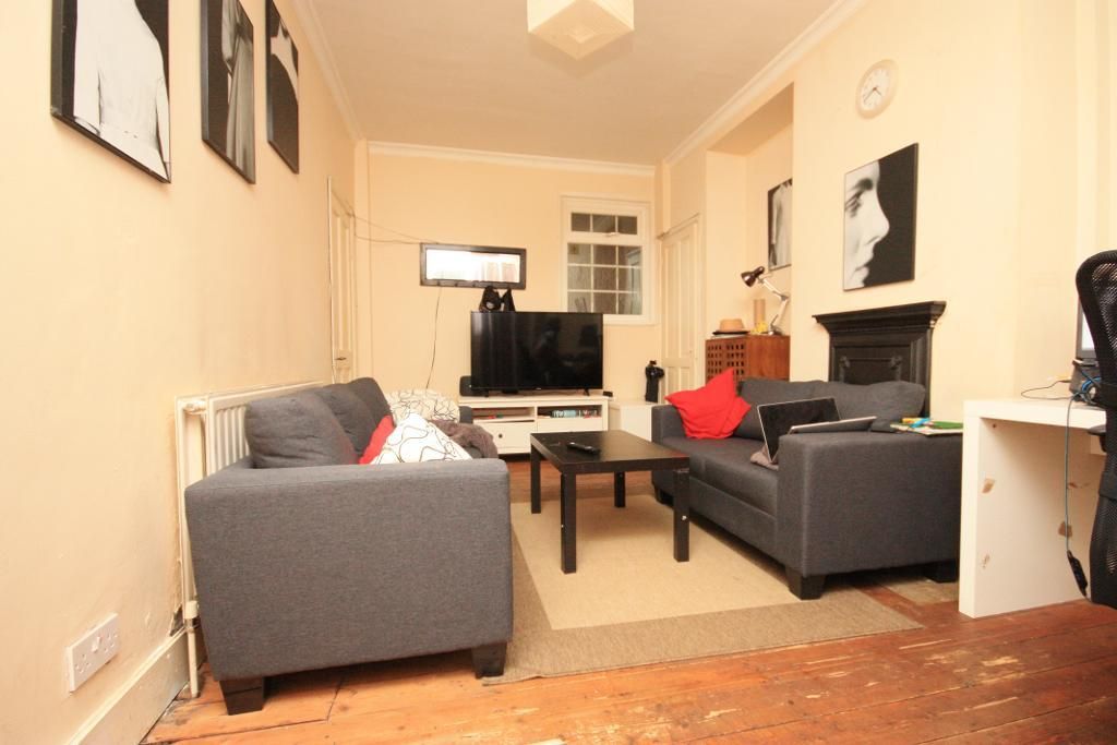 Property photo 2 of 8