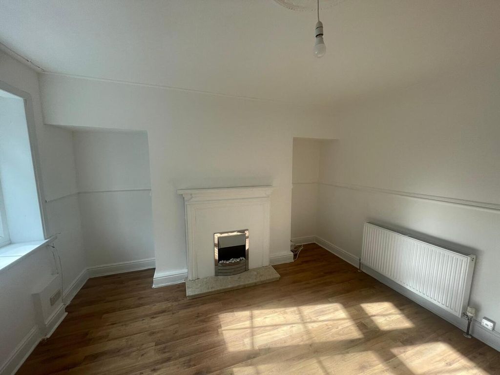 Property photo 3 of 12 Living Room