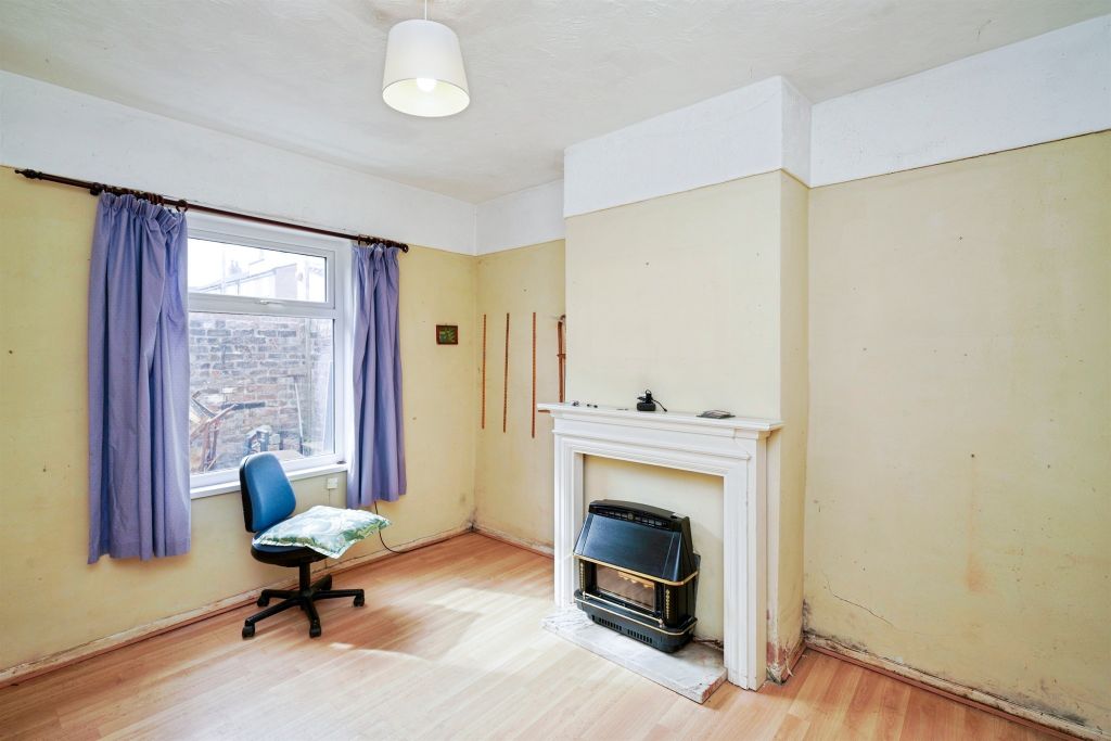 Property photo 2 of 17