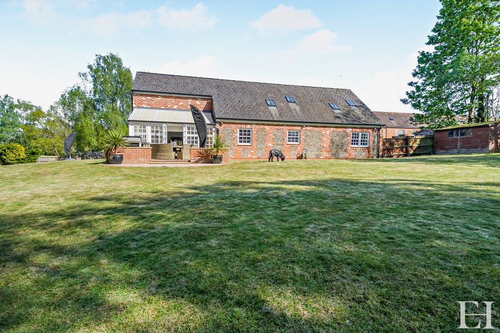 Property photo 2 of 33 5041315