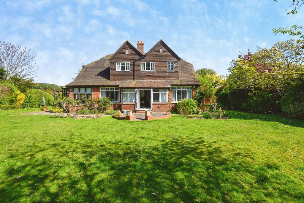 Property photo 2 of 21