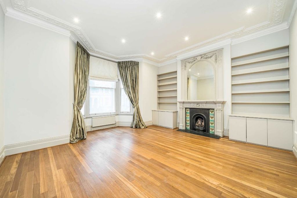 Property photo 2 of 7