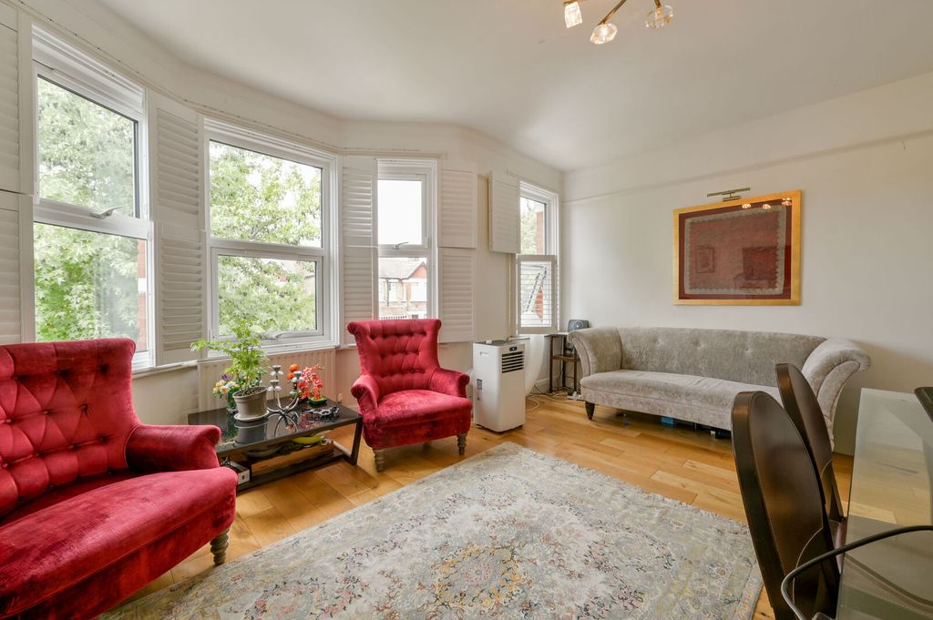 Property photo 3 of 13