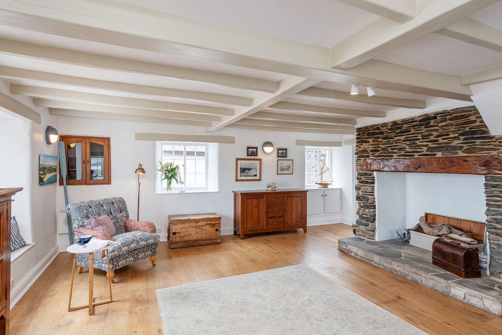 Property photo 3 of 17 Sea Breeze_ Living Room_Torcross