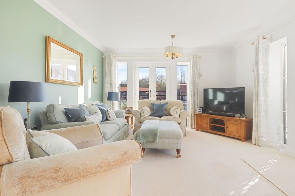 Property photo 3 of 25