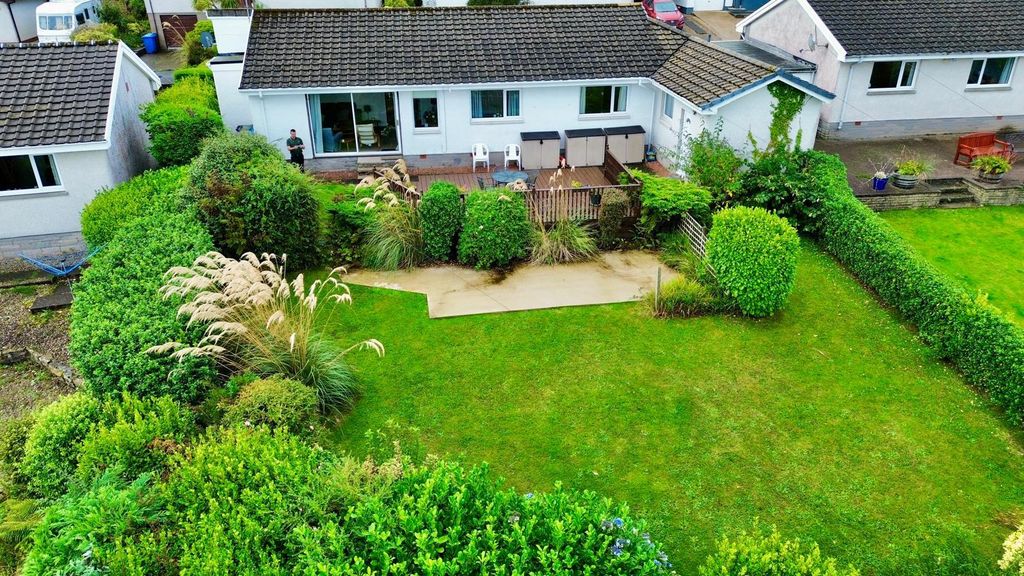 Property photo 3 of 36 Gardens At Little Broom