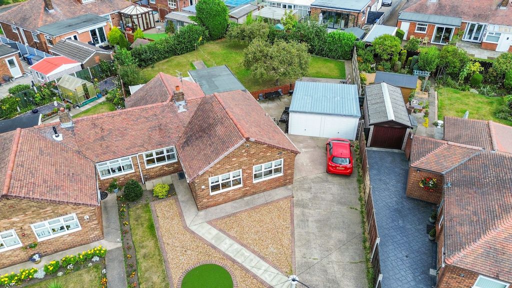 Property photo 1 of 27