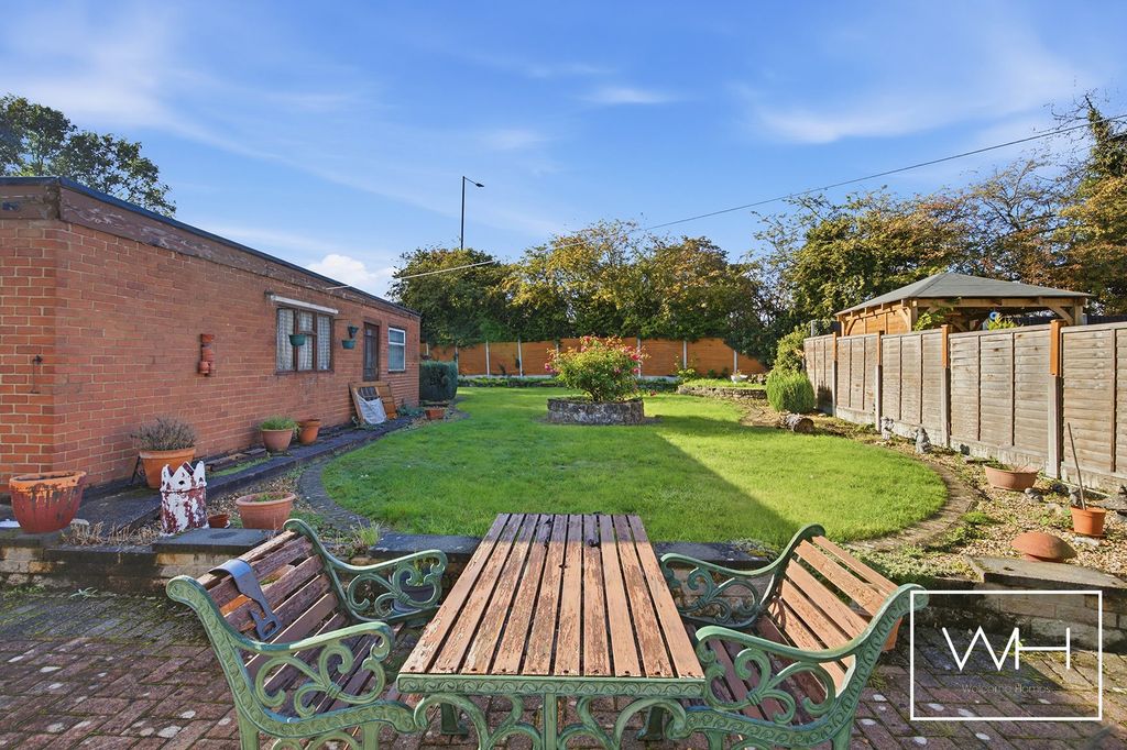 Property photo 2 of 20 37 Rose Crescent, Scawthorpe 22