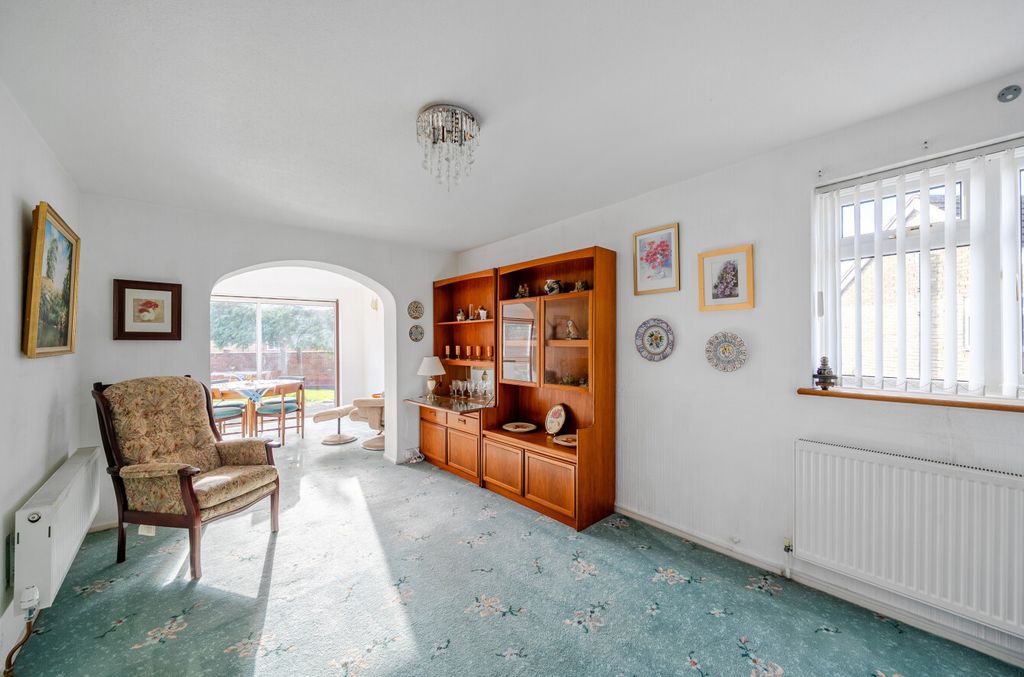 Property photo 2 of 32 1384341-16-69259E...