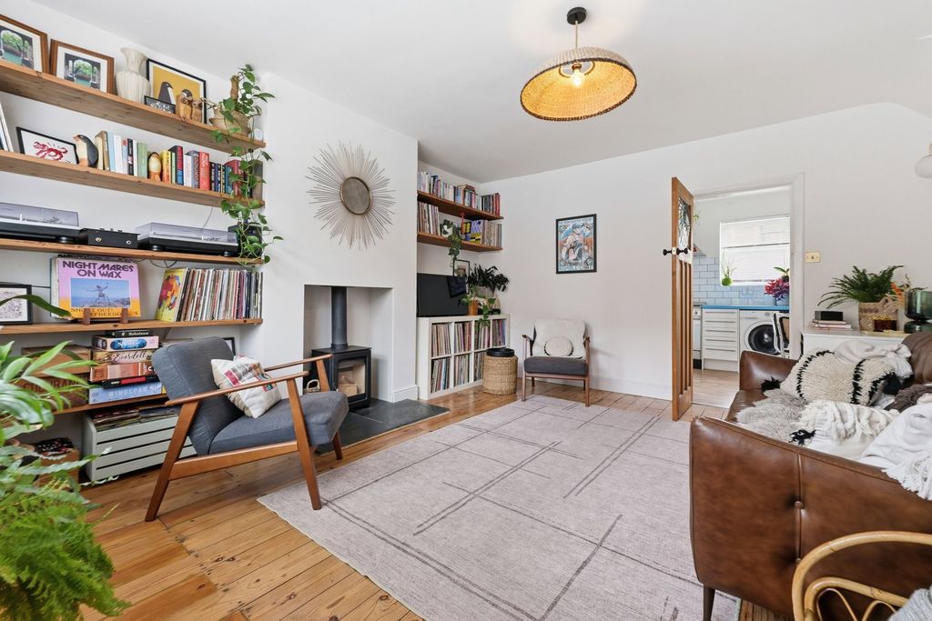 Property photo 1 of 24