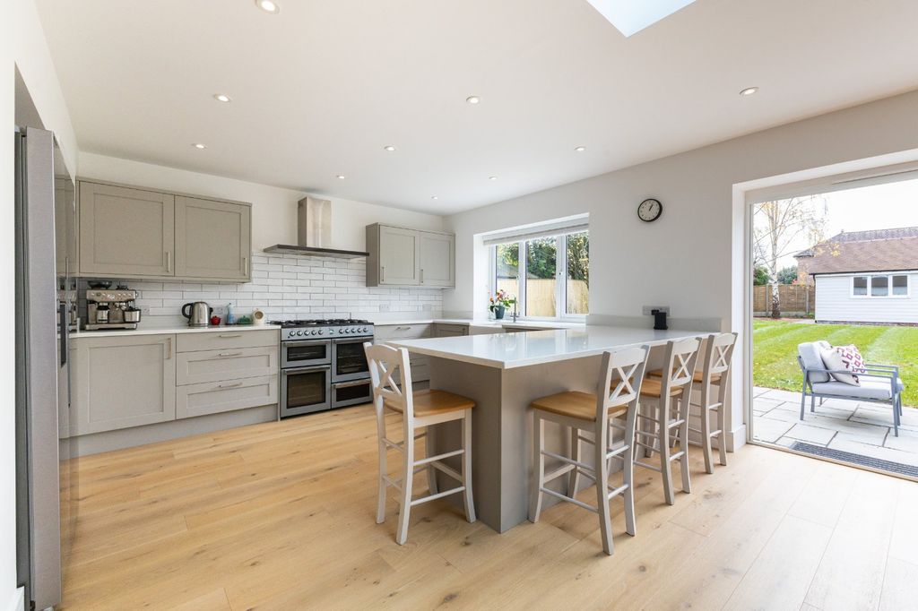 Property photo 3 of 14 Kitchen