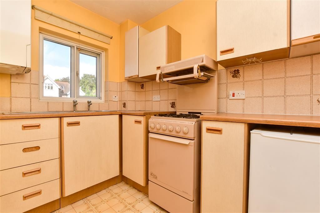 Property photo 2 of 12 Kitchen