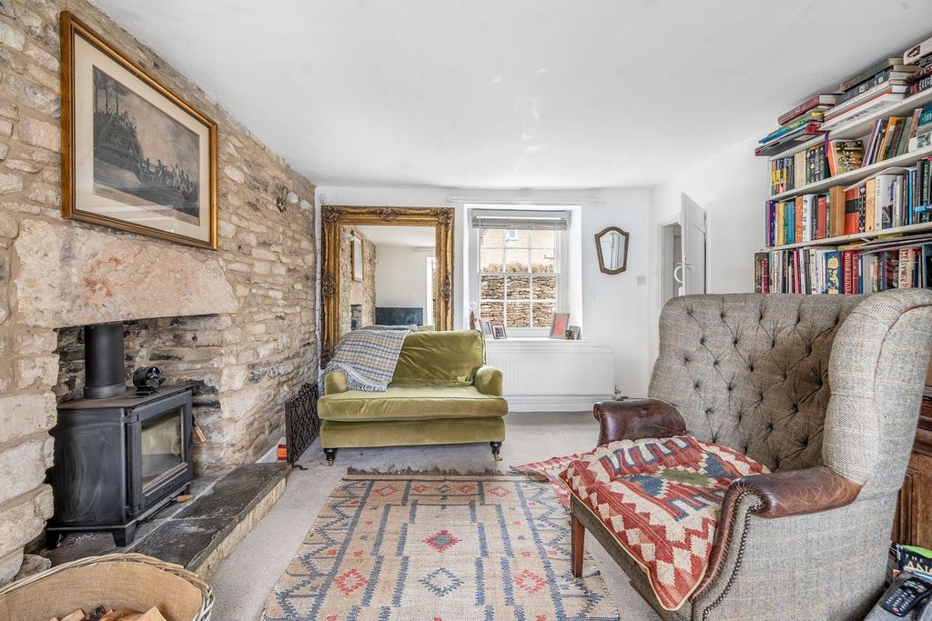 Property photo 3 of 13