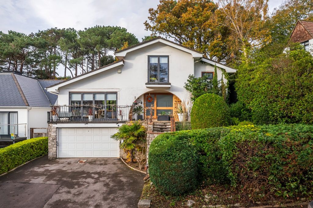 Property photo 1 of 40