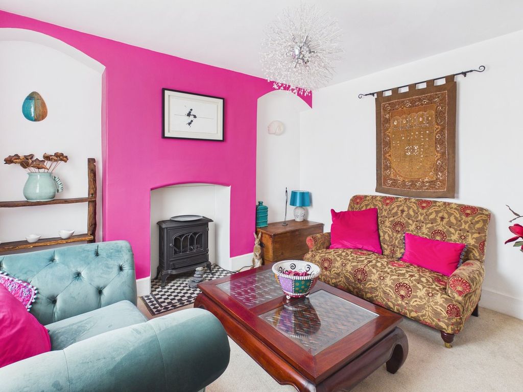 Property photo 2 of 23