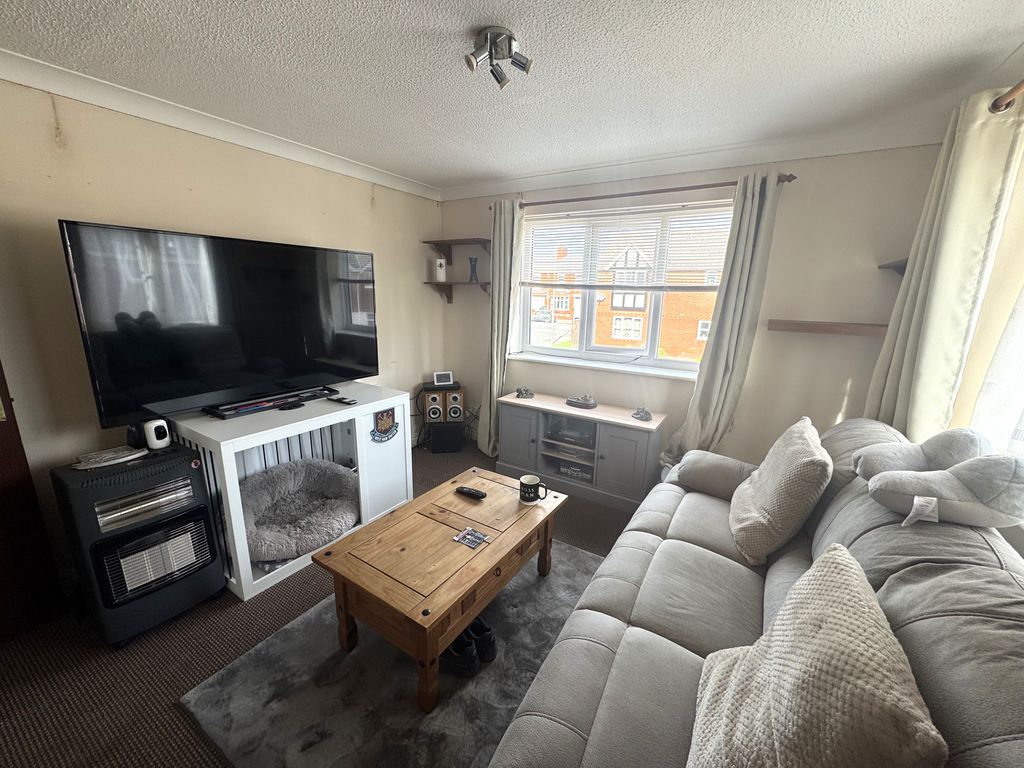 Property photo 2 of 5