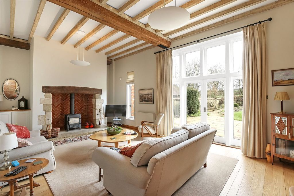 Property photo 2 of 19 Picture No. 30