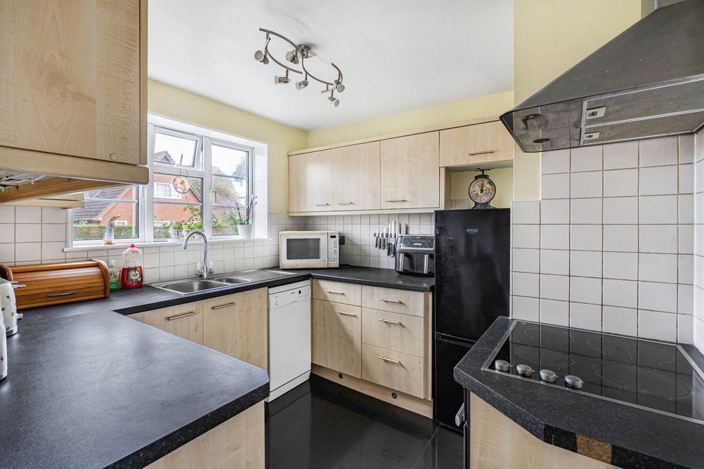 Property photo 3 of 10