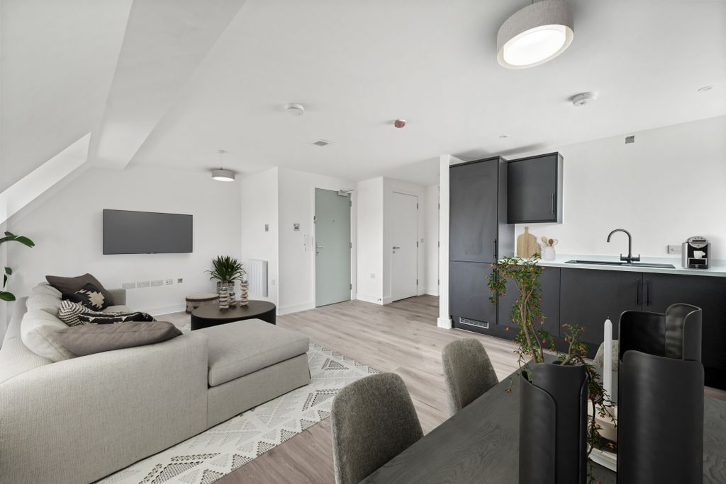 Property photo 3 of 6 Front