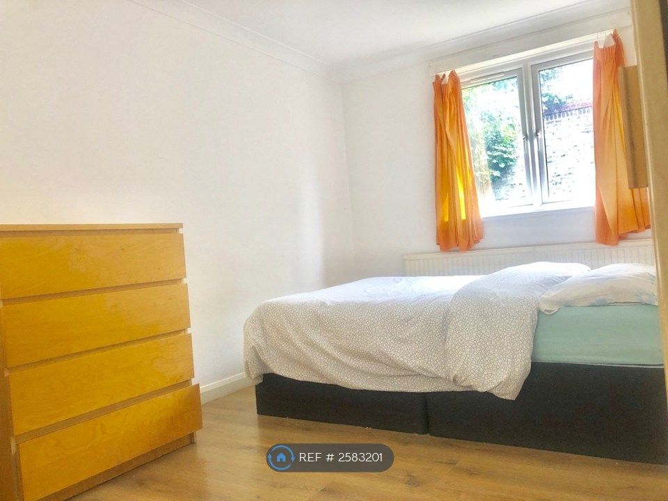 Property photo 2 of 5