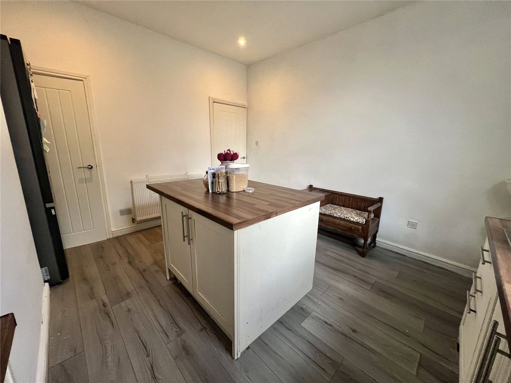 Property photo 3 of 15 Picture No. 14