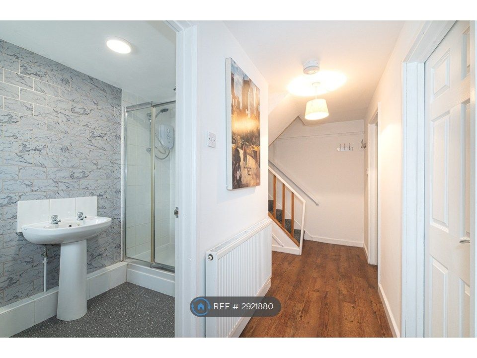 Property photo 2 of 18 Entrance Hallway And Ground Floor Bathroom