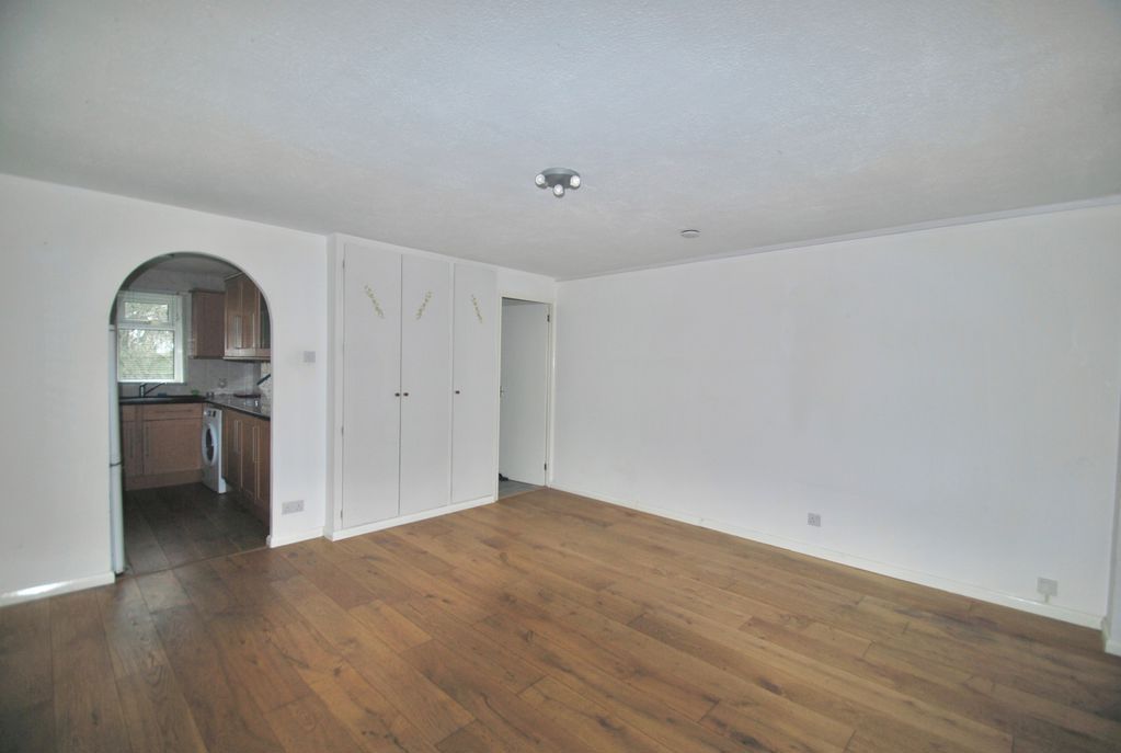 Property photo 2 of 5 Photo 5