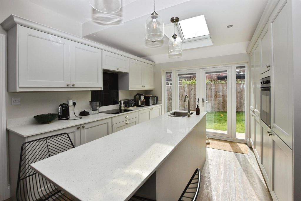 Property photo 2 of 8 Kitchen / Diner