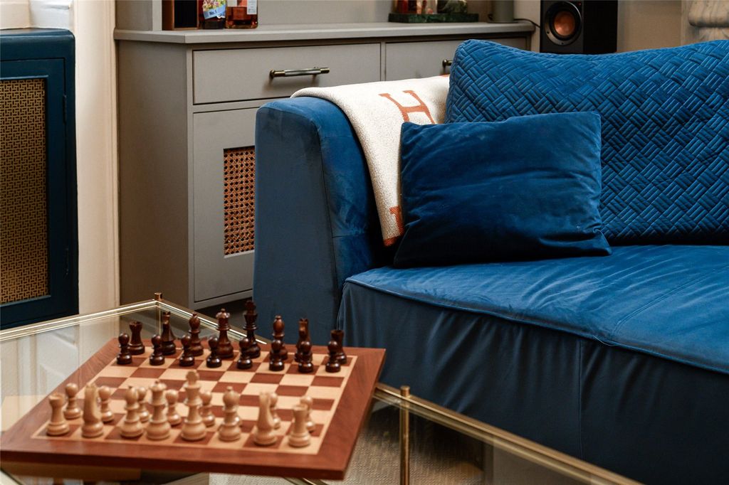 Property photo 3 of 23 Living/Dining