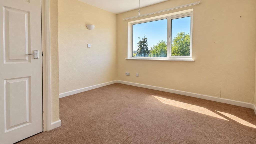 Property photo 3 of 10 Bedroom Two