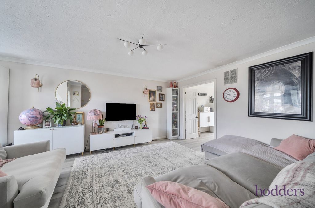 Property photo 2 of 20 5d7E30Ad-Eaf9-446...