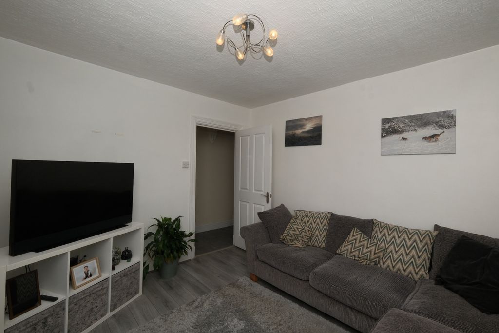 Property photo 2 of 8 Image 1