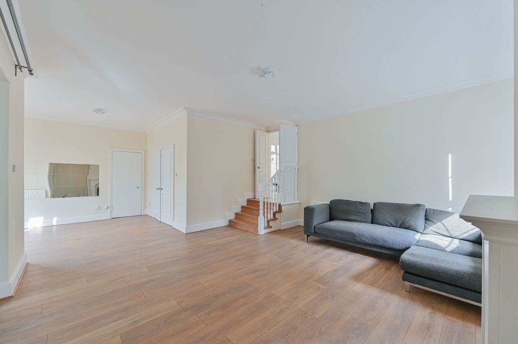 Property photo 2 of 24