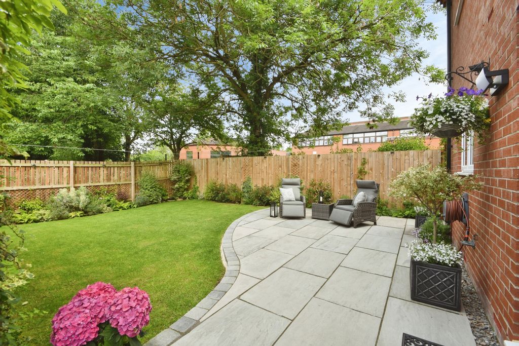 Property photo 1 of 22 12Stagecoachdrive-32