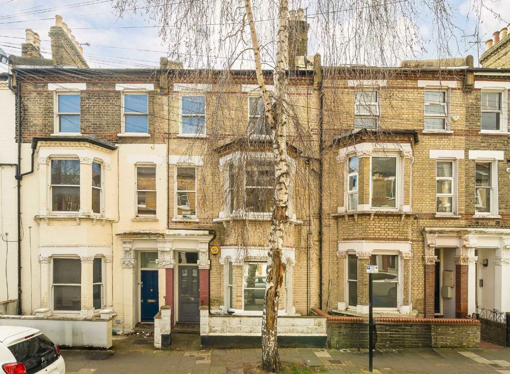 Property photo 1 of 8