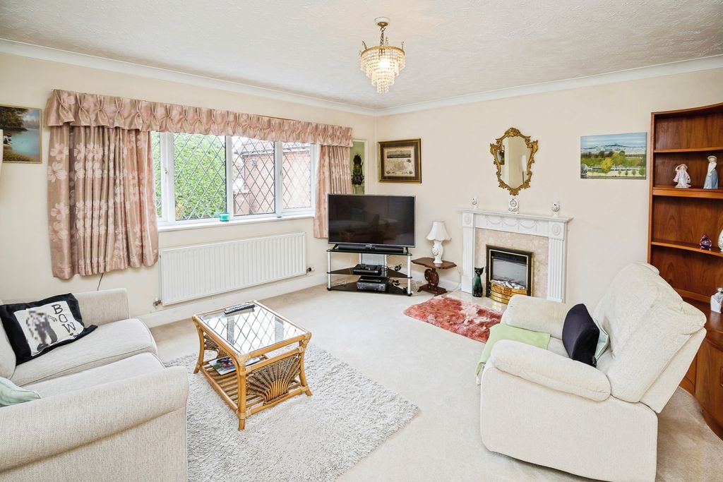 Property photo 2 of 17 Photo