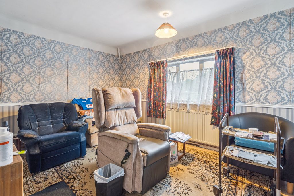 Property photo 2 of 7