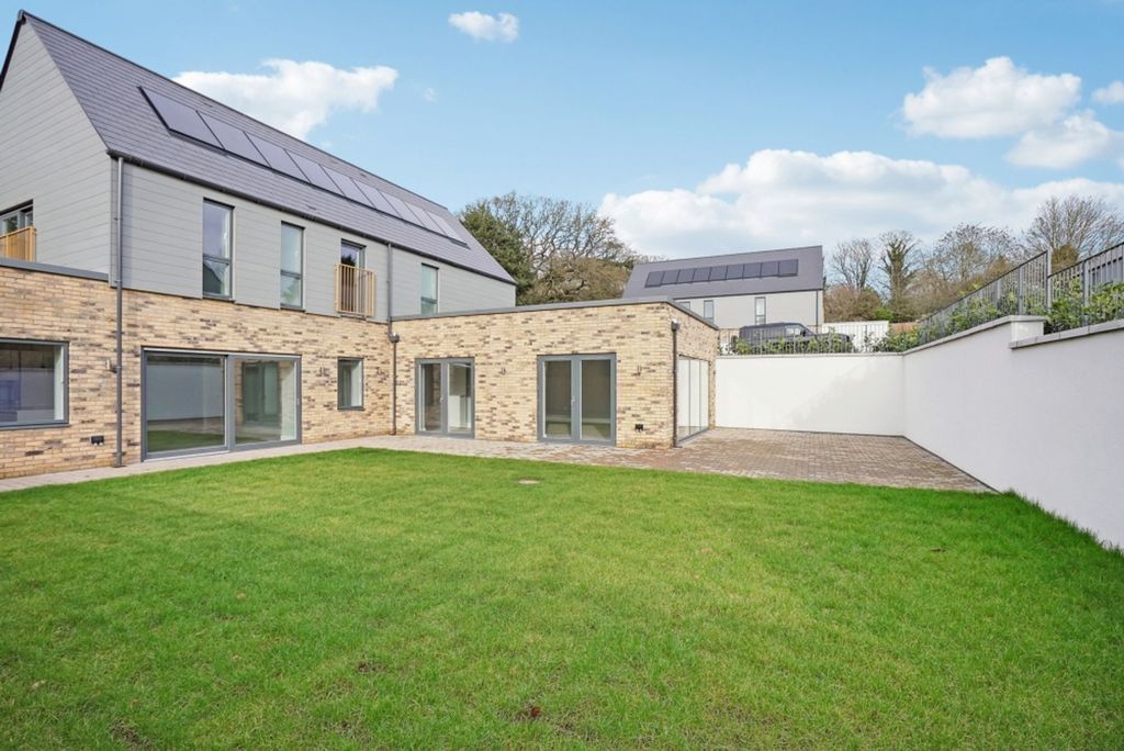 Property photo 1 of 62