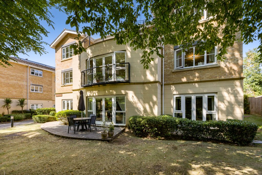 Property photo 1 of 25