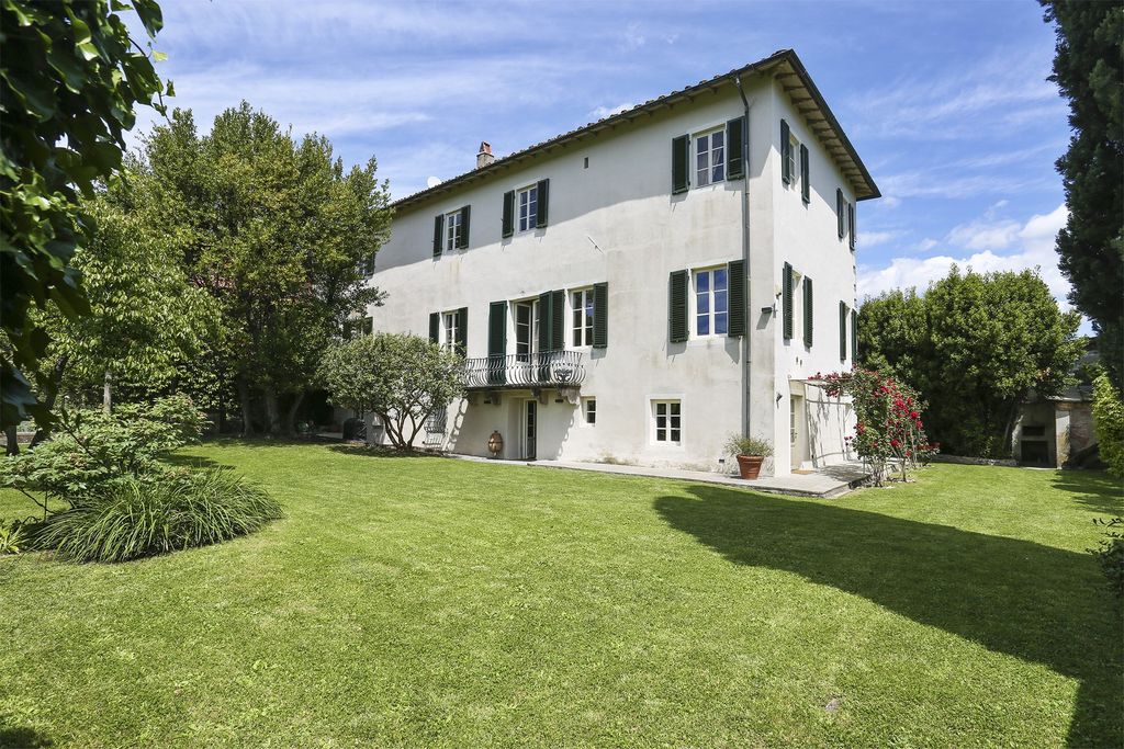 Property photo 1 of 35