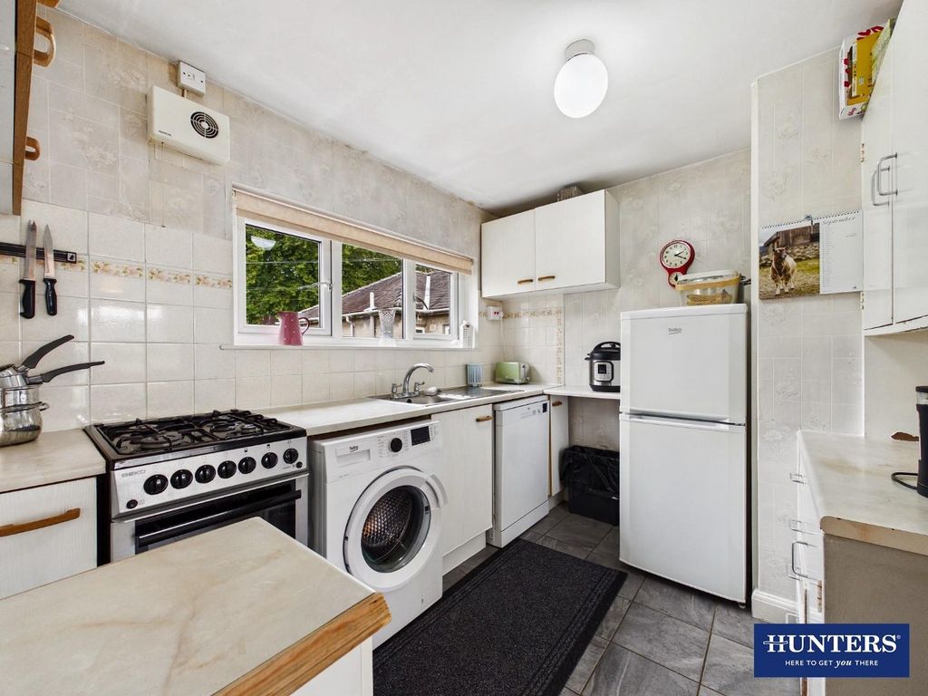 Property photo 3 of 21 Kitchen