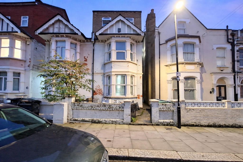 Property photo 1 of 5 Chatgpt Image Jan 15, 2026, 01_20_41 Pm.Png