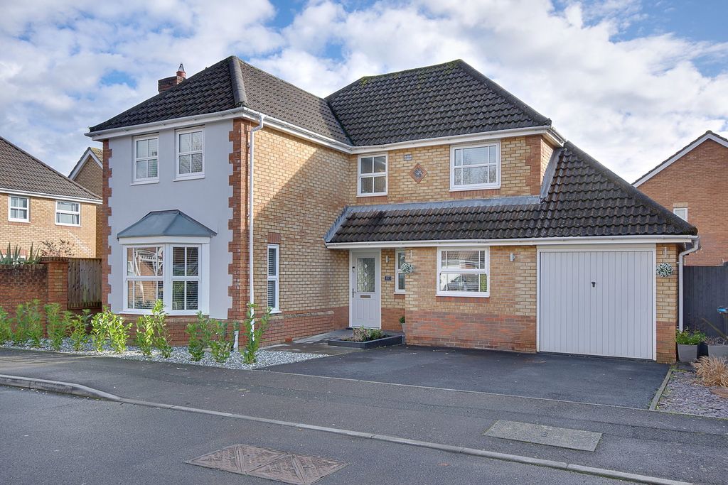 Property photo 1 of 34