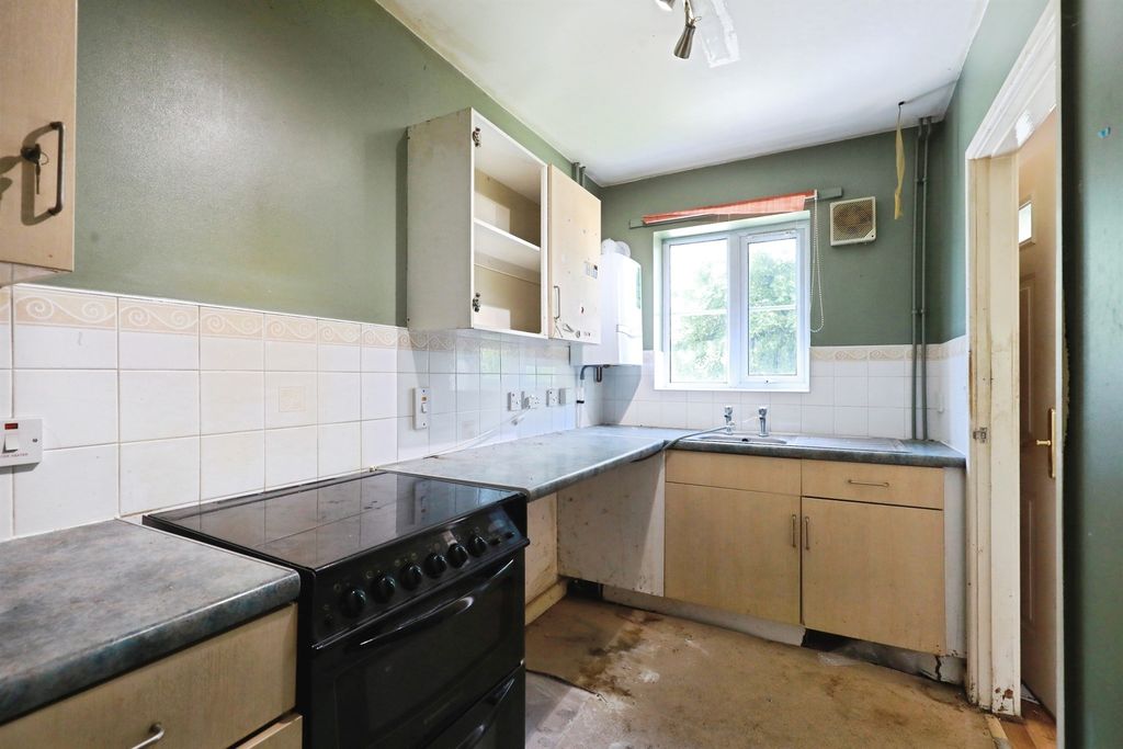 Property photo 3 of 14