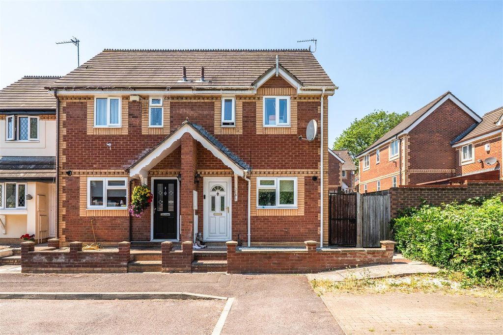 Property photo 1 of 13 5-6A54dc29000d6-1494007-19F5B7B0B0d26-5-5_1.Jpg